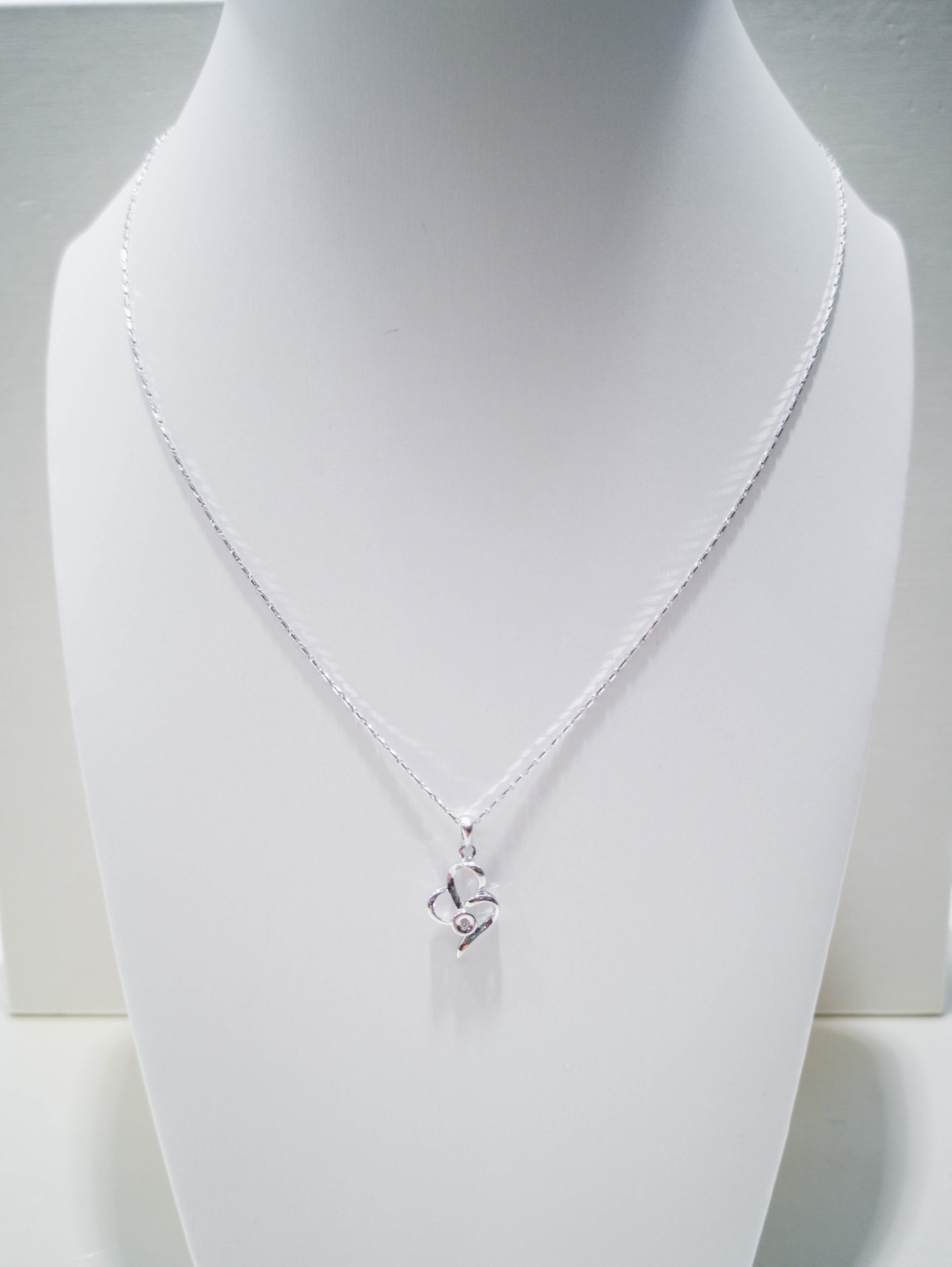 Triple Petals Diamonds Pendant - ValueMax Jewellery