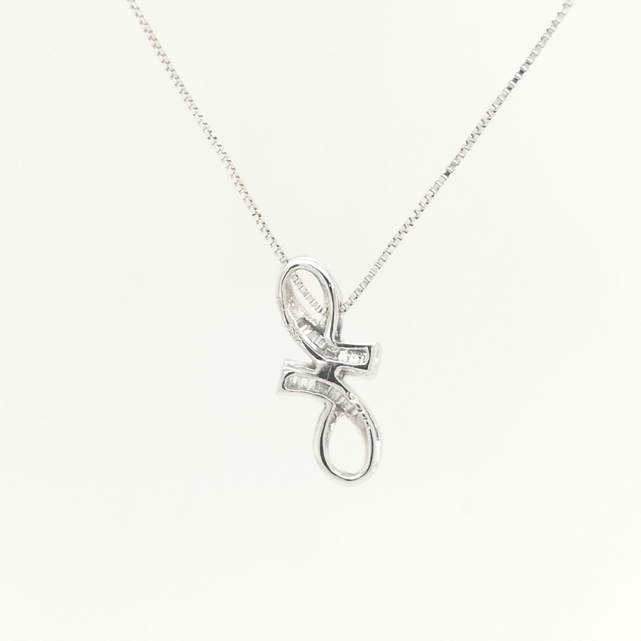 Intertwined Knot Pendant - ValueMax Jewellery