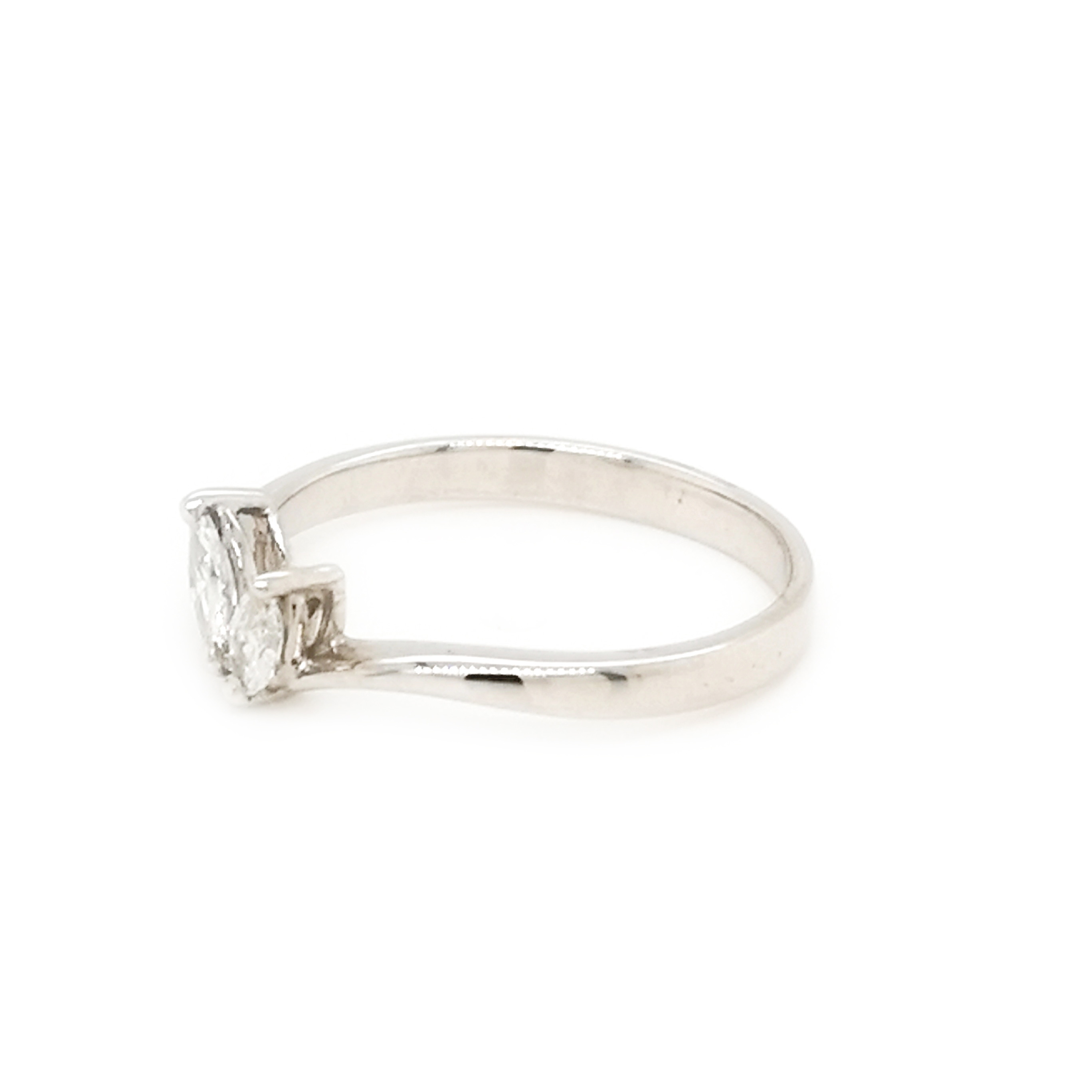 18K White Gold Diamond Feather Ring - ValueMax Jewellery