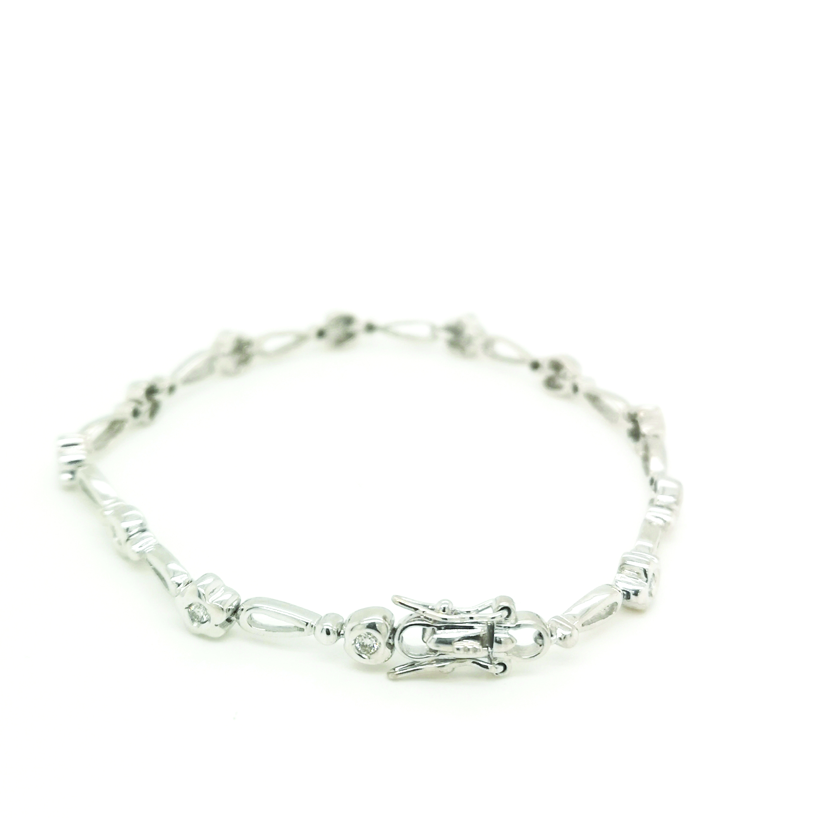 18K White Gold Diamond Bracelet - ValueMax Jewellery
