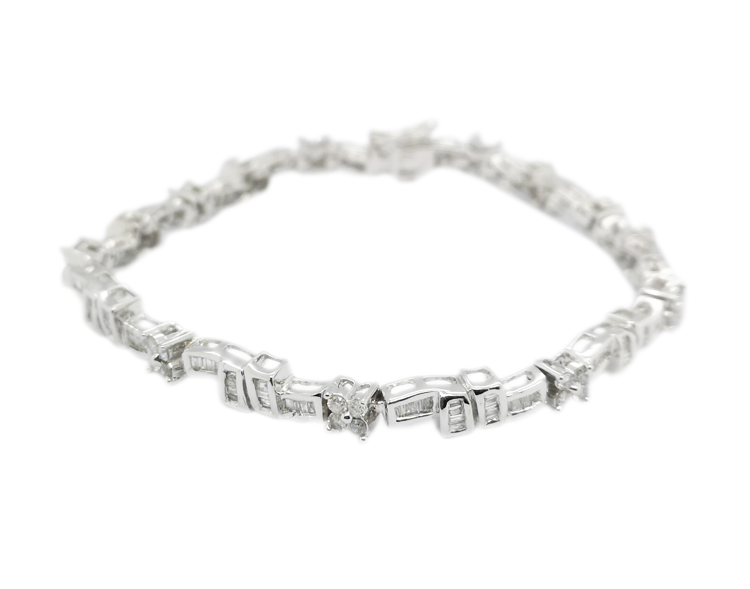 18K White Gold Diamond Bracelet - ValueMax Jewellery