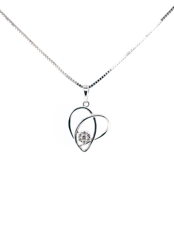 18K White Gold Diamond Heart Pendant