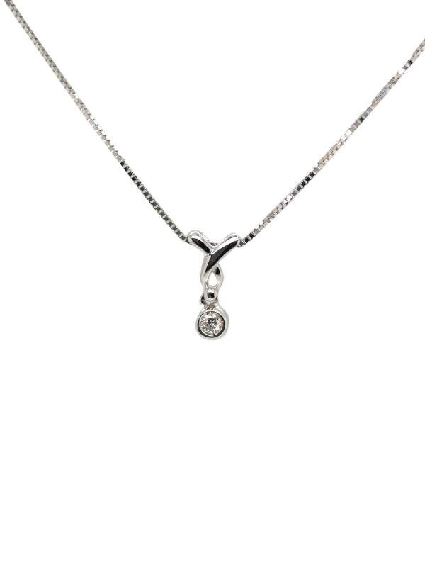 18K White Gold Diamond Pendant