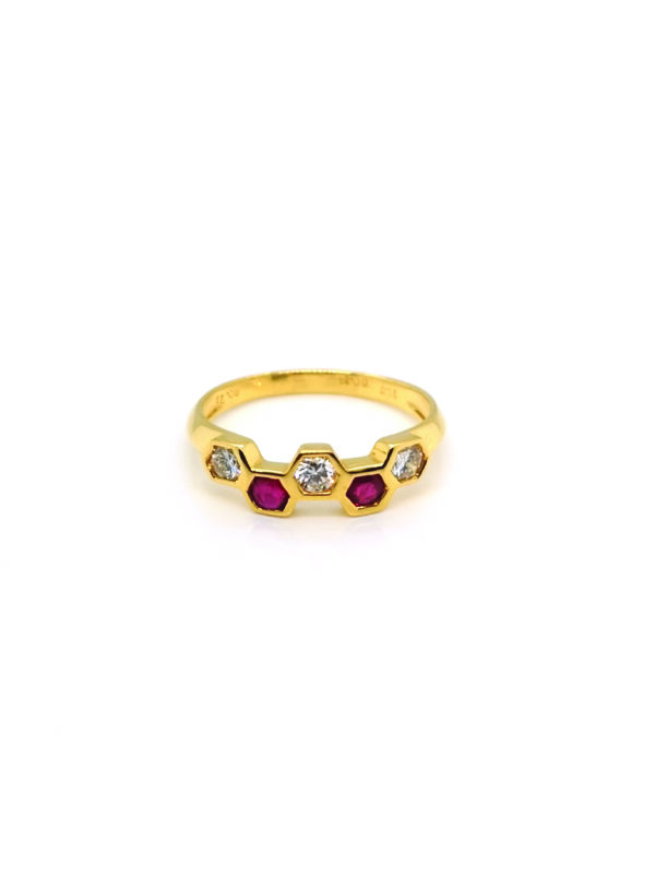 18K Yellow Gold Diamond Stone Ring