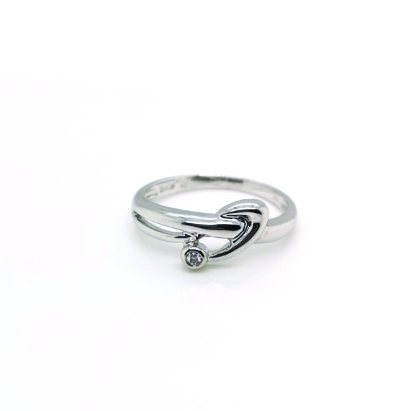 18K White Gold Diamond Ring