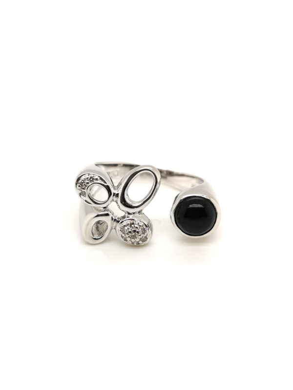 18K White Gold Diamond Stone Ring