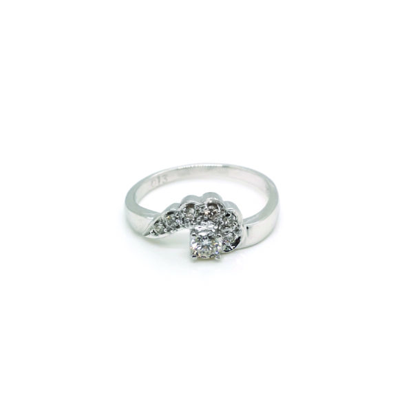 18K White Gold Diamond Ring