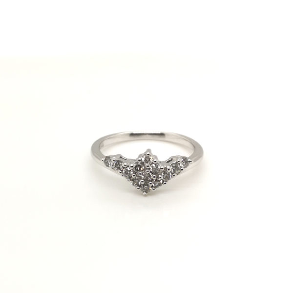 18K White Gold Diamond Ring