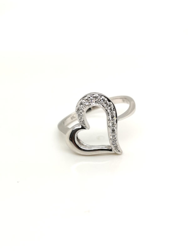 18K White Gold Diamond Ring