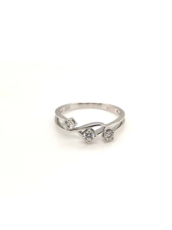 18K White Gold Diamond Ring