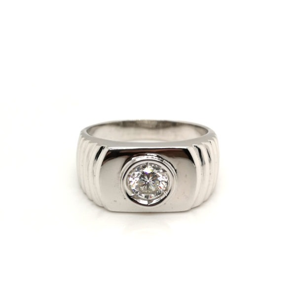 18K White Gold Diamond Ring