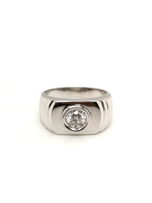 18K White Gold Diamond Ring