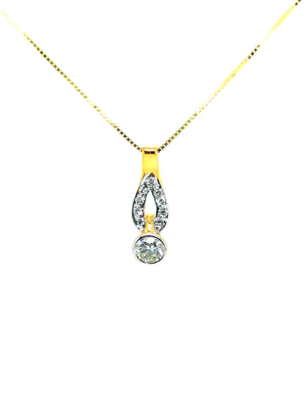 18K Yellow Gold Diamond Pendant