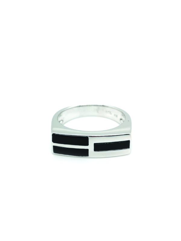 18K White Gold Onyx Ring