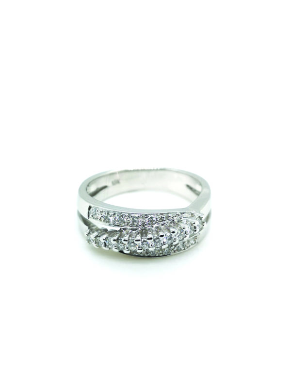 18K White Gold Diamond Ring