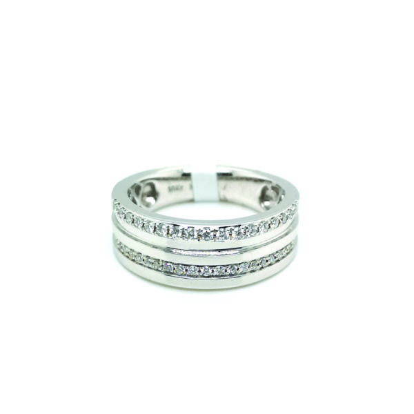 18K White Gold Diamond Ring