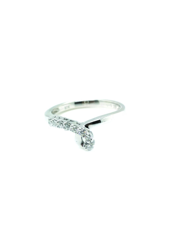 18K White Gold Diamond Ring