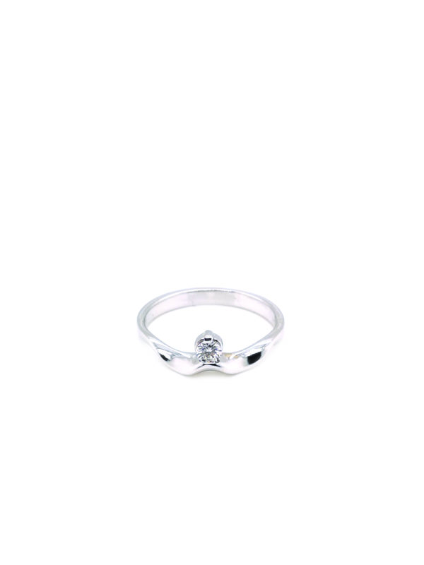 18K White Gold Diamond Ring