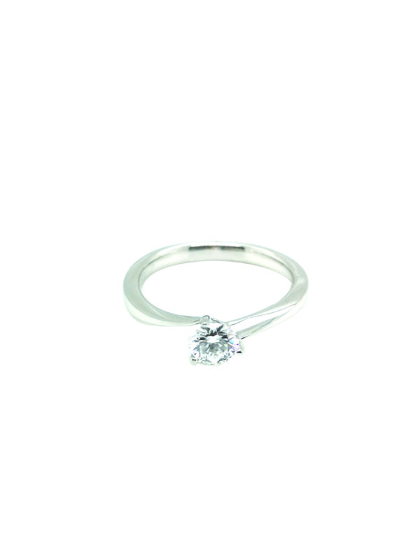 18K White Gold Diamond Ring