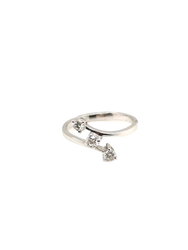 18K White Gold Diamond Ring