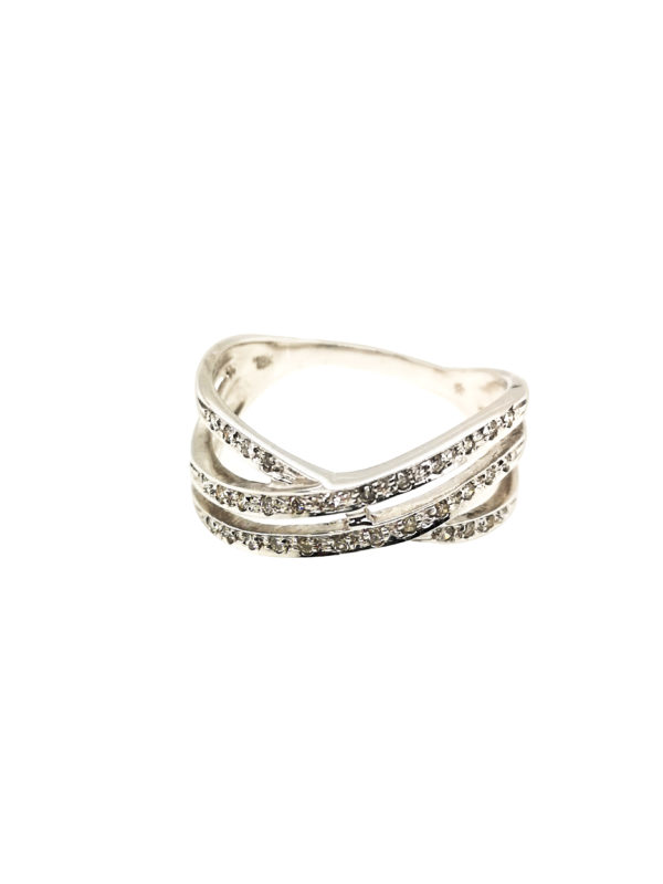 18K White Gold Diamond Ring