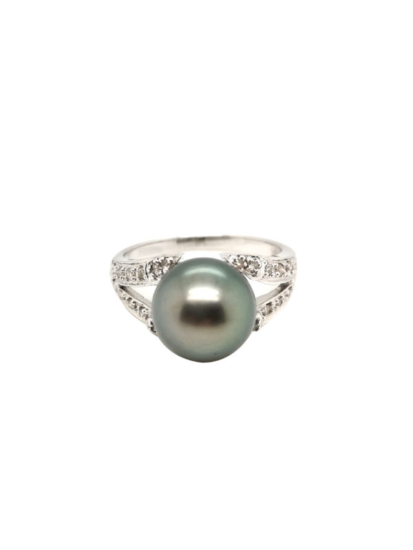 18K White Gold Diamond Grey Pearl Ring