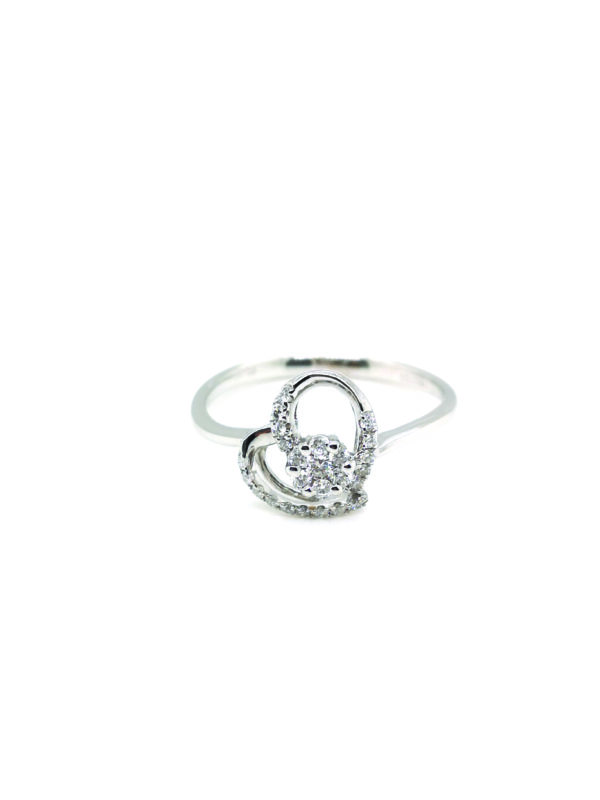 18K White Gold Diamond Ring